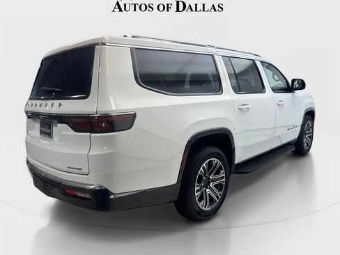 Used 2024 Jeep Wagoneer L Series II RWD image 6