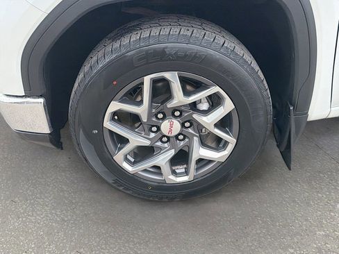 Used 2023 GMC Sierra 1500 SLT w/ SLT Convenience Package image 42