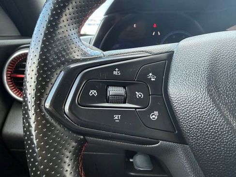 Used 2024 Chevrolet Trax RS FWD image 13