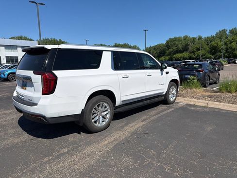 Used 2024 GMC Yukon XL SLT w/ SLT Luxury Package AWD/4WD image 15