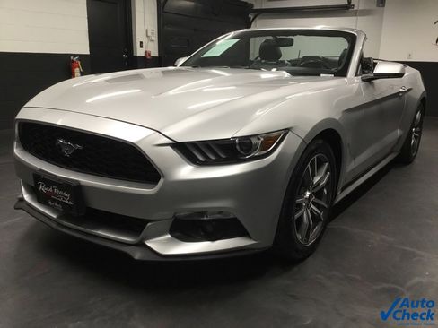Used 2016 Ford Mustang Premium image 5