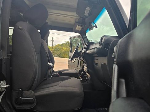 Used 2014 Jeep Wrangler Sport w/ Quick Order Package 24S AWD/4WD image 19