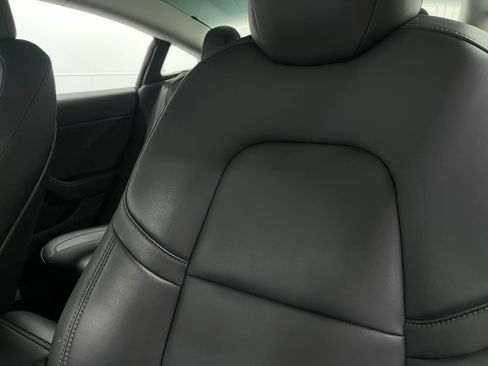 Used 2018 Tesla Model 3 Long Range image 17