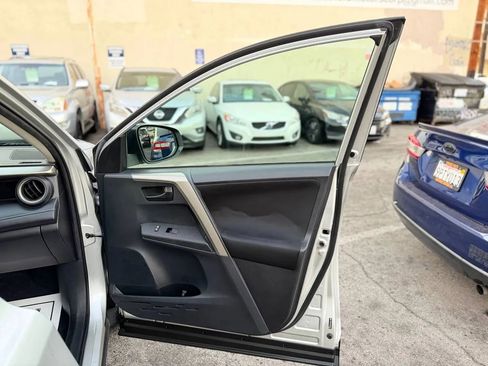 Used 2013 Toyota RAV4 XLE image 34