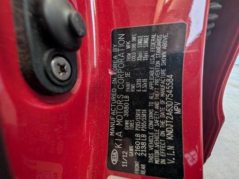 Used 2013 Kia Soul + FWD image 40