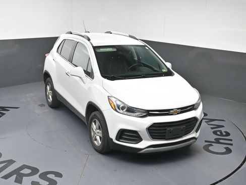 Used 2019 Chevrolet Trax LT w/ LT Convenience Package image 22