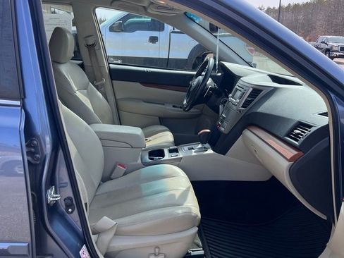 Used 2013 Subaru Outback 2.5i Limited w/ Moonroof Pkg image 18