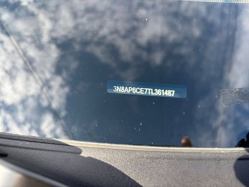 Used 2026 Nissan Kicks SV FWD image 28