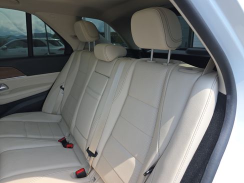 Used 2024 Mercedes-Benz GLE 450 4MATIC image 14