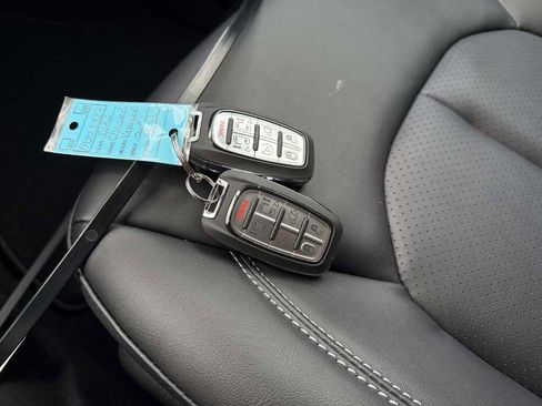 New 2026 Chrysler Voyager LX image 33