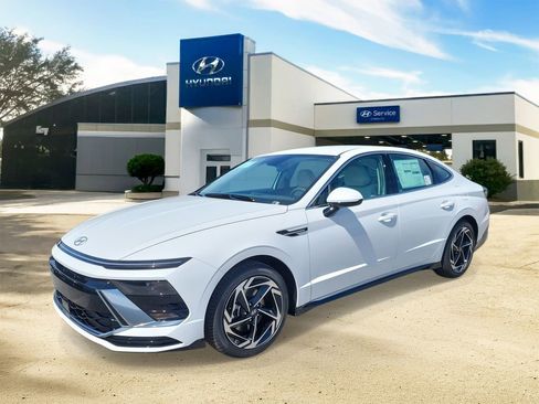 New 2026 Hyundai Sonata SEL FWD image 2