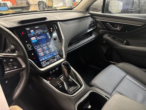 Certified 2025 Subaru Outback Limited image 27