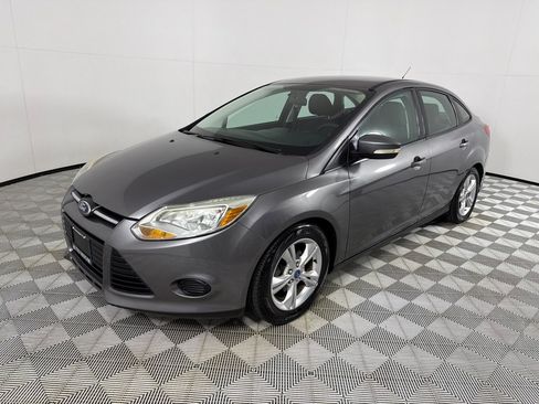 Used 2014 Ford Focus SE FWD image 8