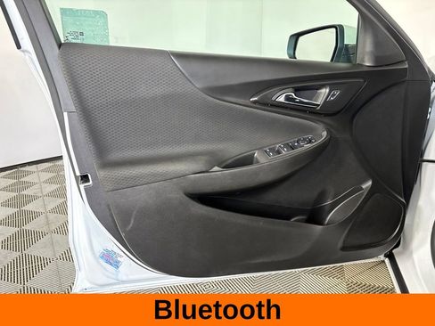 Used 2025 Chevrolet Malibu LT FWD image 7