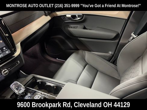 New 2026 Volvo XC90 B6 Plus w/ Protection Package Premier AWD/4WD image 13