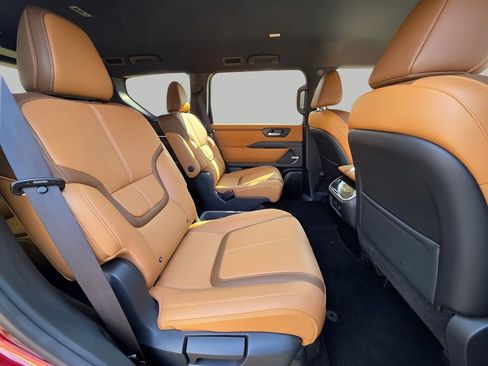 Used 2025 Nissan Armada SL w/ Captain's Chari Seat Package image 12