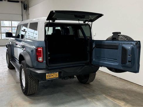 Used 2025 Ford Bronco Heritage Edition AWD/4WD image 5
