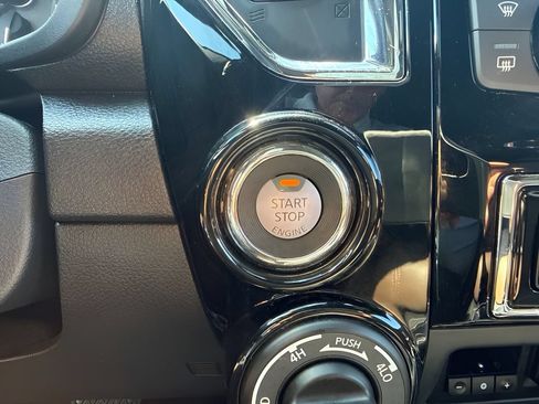 Used 2024 Nissan Titan Platinum Reserve w/ Moonroof Package AWD/4WD image 13