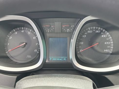 Used 2017 Chevrolet Equinox LS FWD image 27