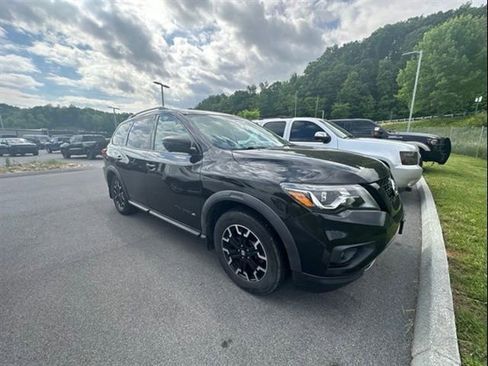Used 2019 Nissan Pathfinder SL AWD/4WD image 11
