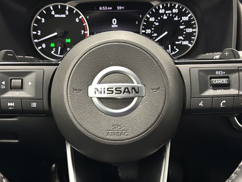 Used 2021 Nissan Rogue SL FWD image 16
