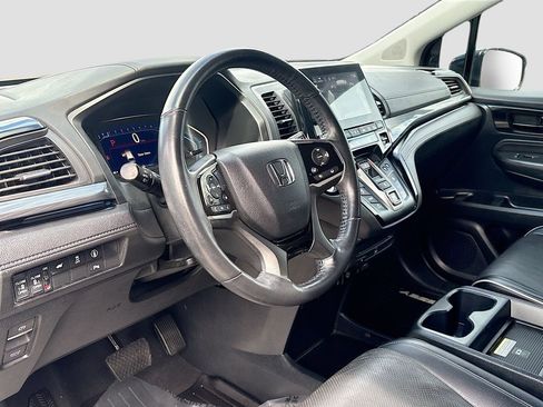 Used 2023 Honda Odyssey Elite image 9