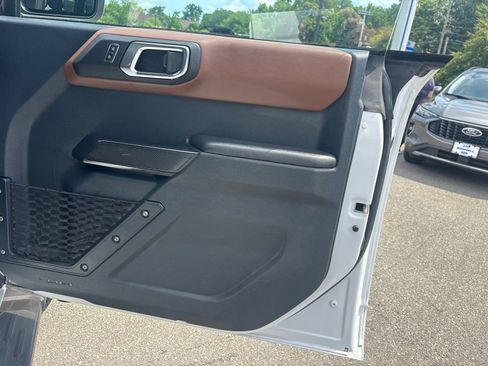 Used 2024 Ford Bronco Outer Banks AWD/4WD image 48