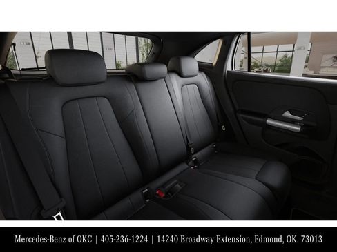 Used 2025 Mercedes-Benz GLA 250 image 5