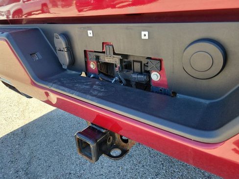 Used 2020 GMC Sierra 1500 Elevation w/ Elevation Value Package AWD/4WD image 11