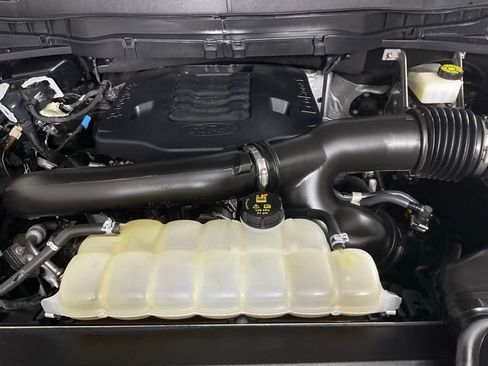 Used 2022 Ford F150 Lariat w/ Equipment Group 502A High image 9