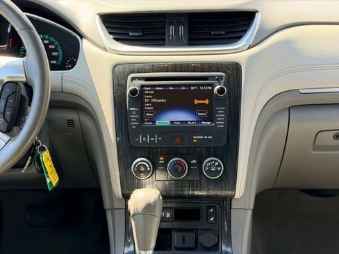 Used 2015 Chevrolet Traverse LT w/ Style and Technology Package AWD/4WD image 20