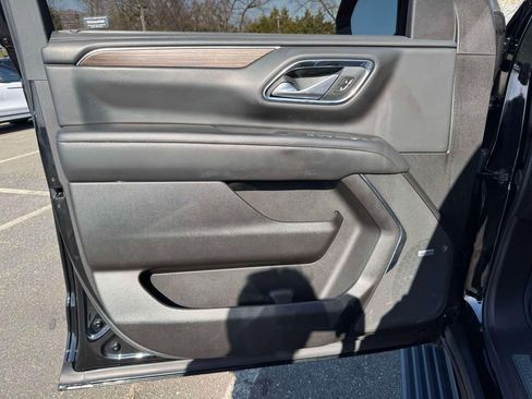 Used 2023 Chevrolet Tahoe High Country AWD/4WD image 18
