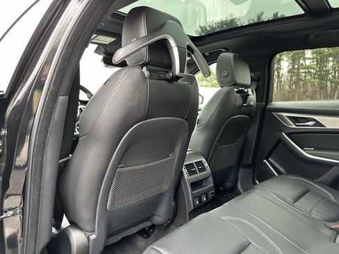 Used 2024 Jaguar F-PACE R-Dynamic S image 22