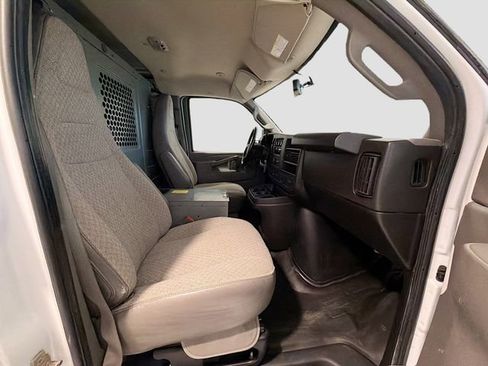 Certified 2022 GMC Savana 2500 w/ Driver Convenience Package RWD image 19