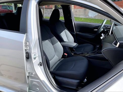 Used 2021 Toyota Corolla LE FWD image 10