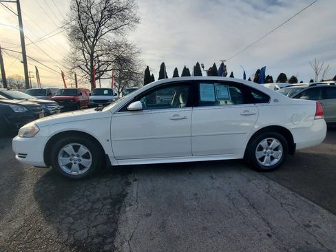Used 2009 Chevrolet Impala LT image 2
