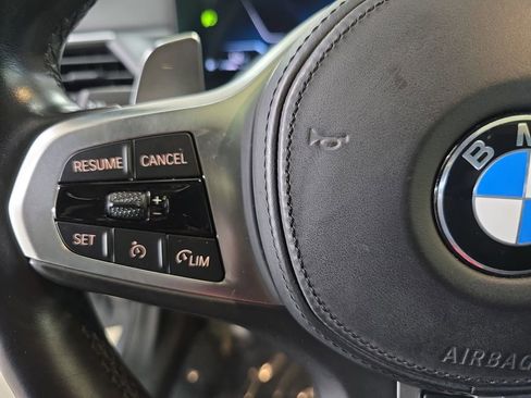 Used 2023 BMW 330i Sedan w/ M Sport Package image 17