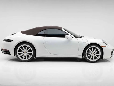 Used 2024 Porsche 911 Carrera image 25