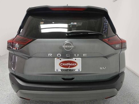 Used 2023 Nissan Rogue SV FWD image 4