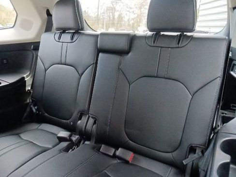 Used 2023 Honda Pilot Elite image 30