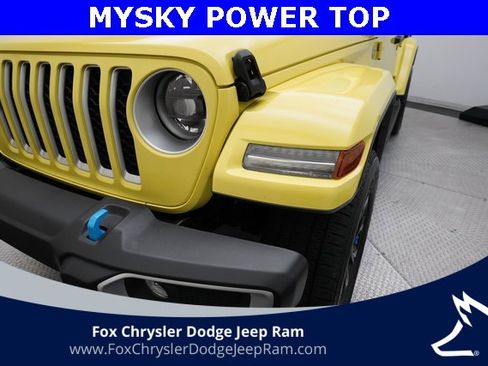 Used 2023 Jeep Wrangler Unlimited Sahara w/ Cold Weather Group image 22