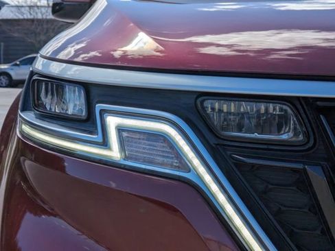 Used 2022 Kia Carnival LX image 11