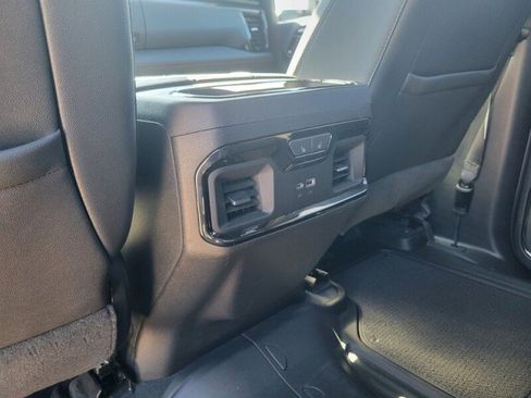 Used 2024 GMC Sierra 2500 AT4 w/ Technology Package image 29