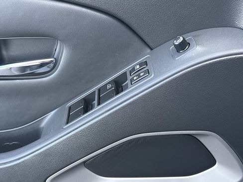 Certified 2022 Nissan Frontier SV image 15