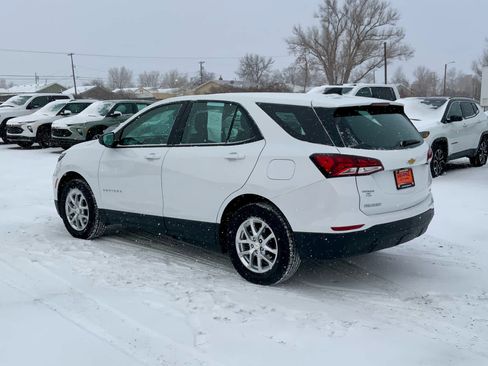Certified 2022 Chevrolet Equinox LS image 2