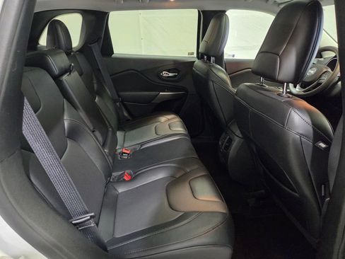 Certified 2022 Jeep Cherokee Limited image 17