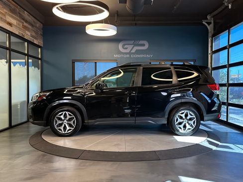 Used 2020 Subaru Forester Premium w/ Popular Package #1 AWD/4WD image 6