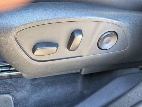 Used 2024 GMC Acadia Elevation w/ Luxury Package image 19