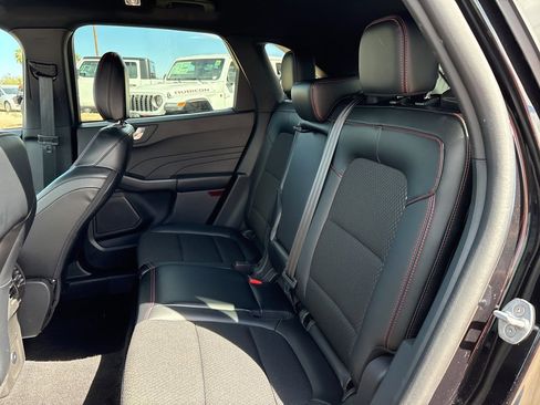 Used 2025 Ford Escape ST-Line Select image 18
