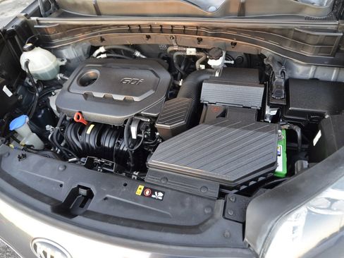 Used 2018 Kia Sportage LX w/ LX Technology Package image 43